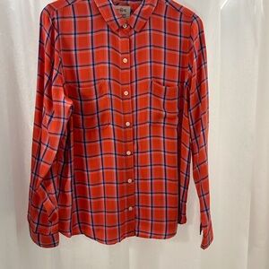 Red plaid soft cotton plaid long sleeve button down collared shirt